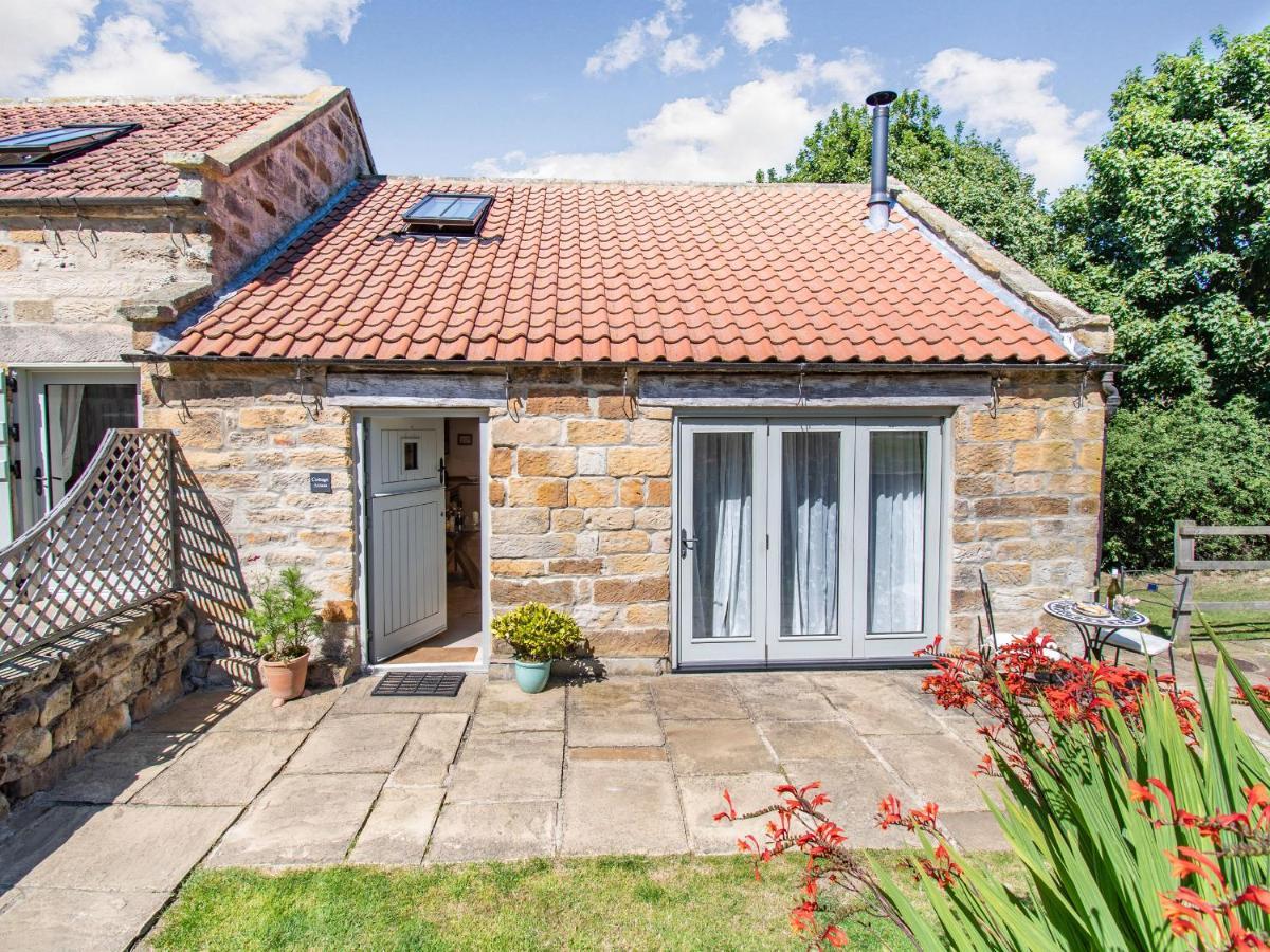 Cottage Anton Fylingdales Exterior photo